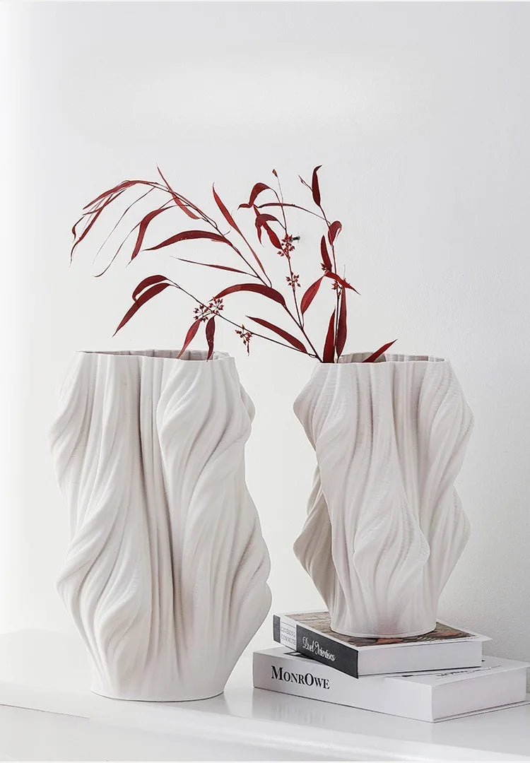 VELOURA Wave Vase