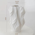 VELOURA Wave Vase